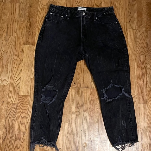 Abercrombie Mom Jeans - Picture 1 of 3